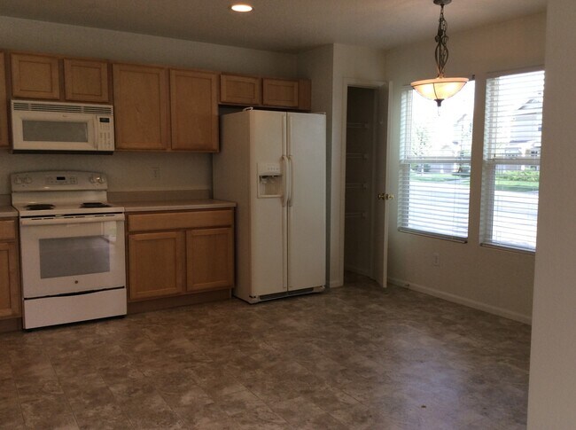 Foto del edificio - 2 Story Open Concept Home in Idaho Creek Neighborhood