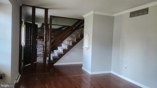 Building Photo - 6 Cedar Creek Dr
