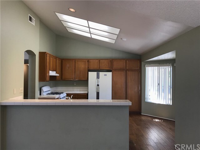 Building Photo - 24969 Manzanita Ave