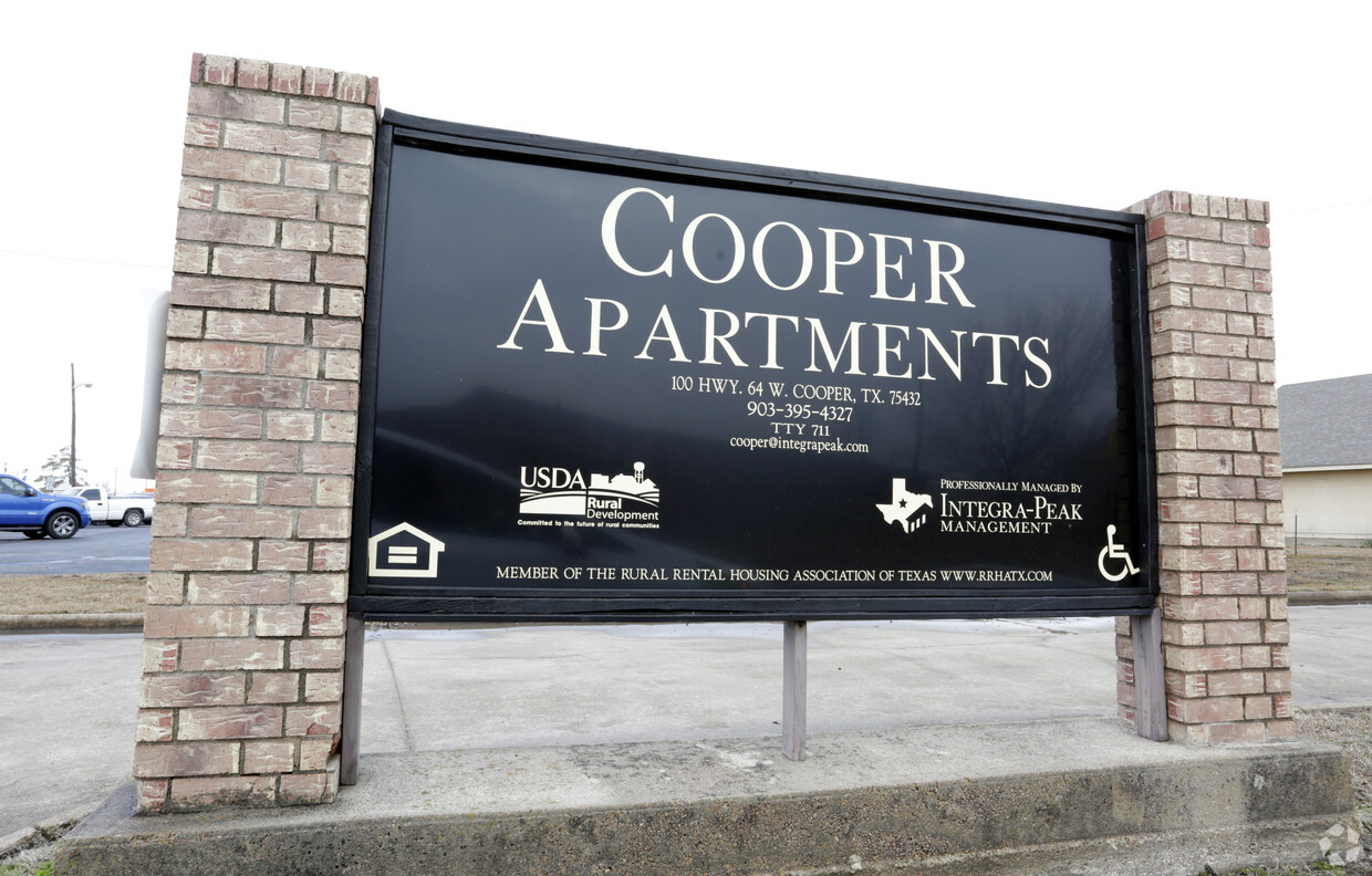 Foto del edificio - Cooper Apartments