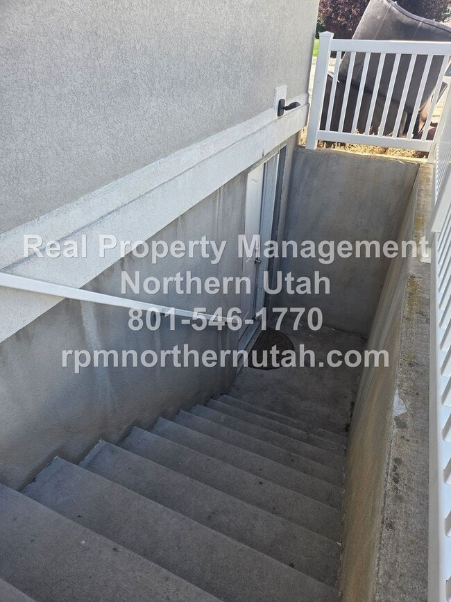 Building Photo - 2784 S 850 W