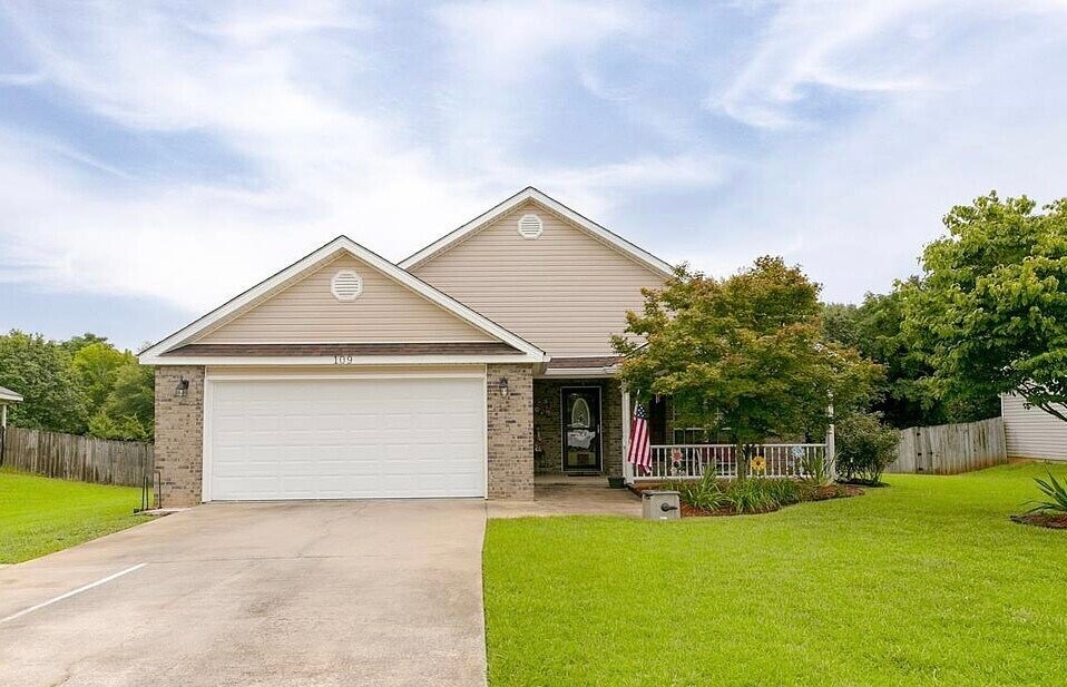Primary Photo - 109 Langdon Ct