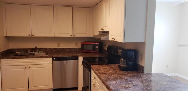 Building Photo - 9927 Turf Ct