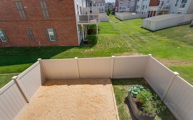 Foto del edificio - 3223 Careysbrook Ct