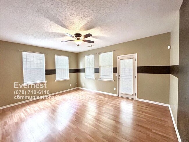 Foto del edificio - 1406 Bayrose Cir