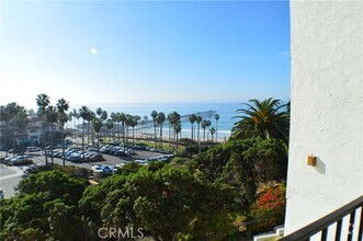 Building Photo - 411 Avenida Granada