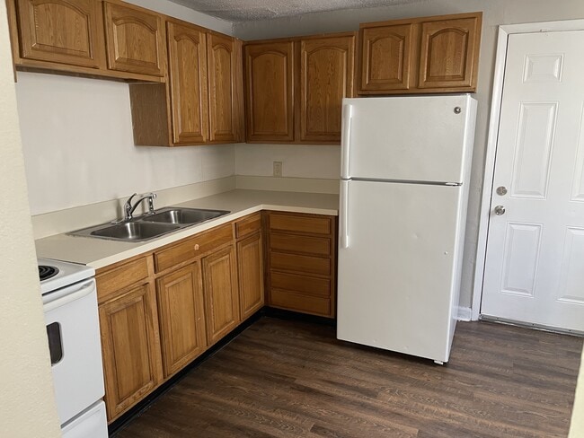 Photo - 5435 Amazon Ave House