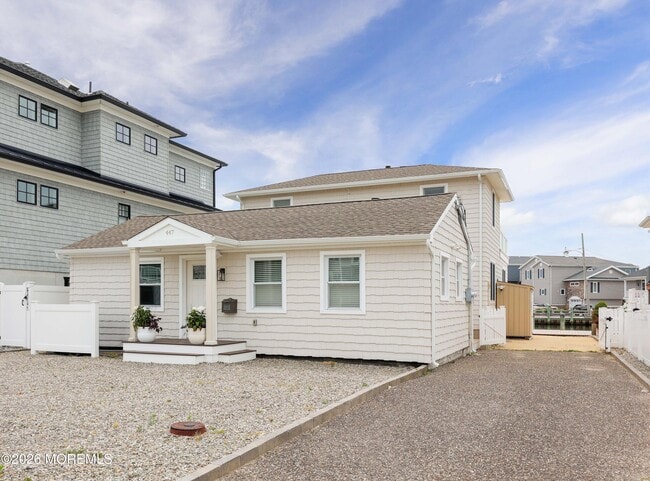 Building Photo - 447 Tunney Ave