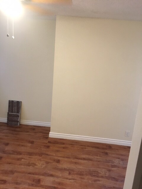Foto del edificio - 1223 Wilcox Ave