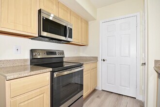 Building Photo - 8000 W Badura Ave