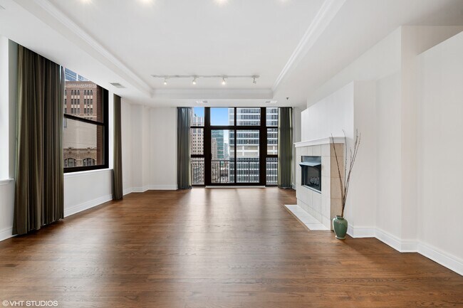 Living Room - 212 W Washington St