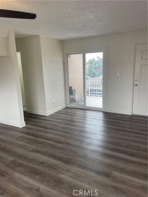 Foto del edificio - 6633 Orchard Ave