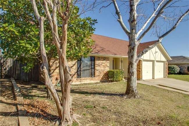 Building Photo - 7920 Sunrise Dr