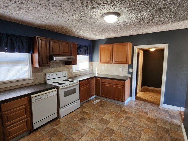 Foto del edificio - 318 W Feather Pl