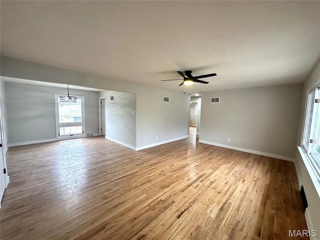 Foto del edificio - 67 Strecker Rd