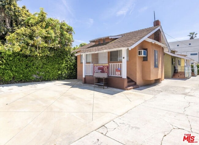 Photo - 1266 W 35th Pl Apartment