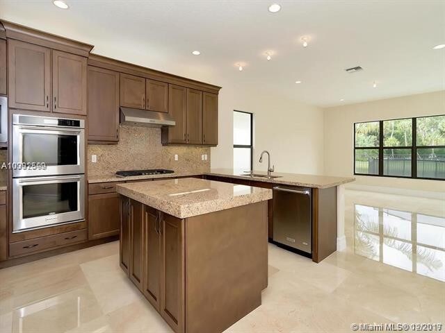 Building Photo - 9529 Eden Roc Ct