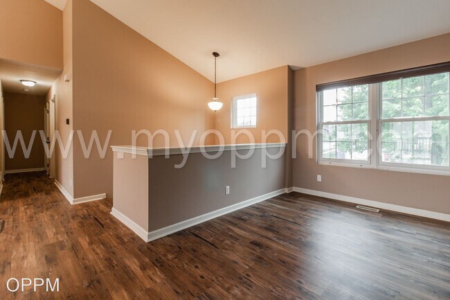 Building Photo - 3 br, 2 bath House - 14452 Knudsen St
