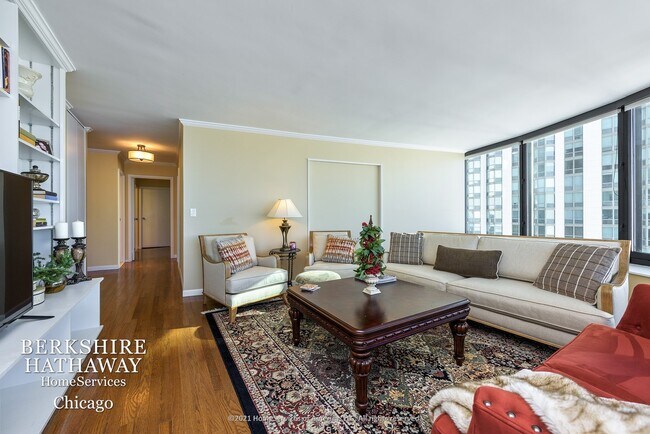 Foto del edificio - 155 N HARBOR Drive