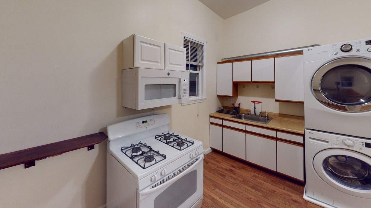 Photo - Private bedroom in 2 bed/1 bath Home