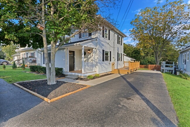 Foto del edificio - 27065 N Ridge St