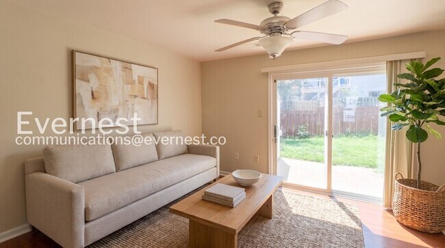 Foto del edificio - 4607 Charlton Ct