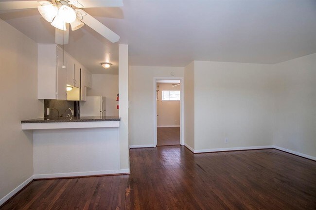 Building Photo - 8803 Timberside Dr