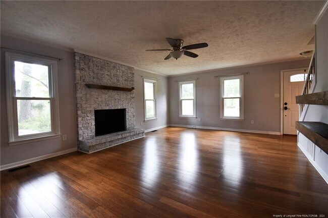 Foto del edificio - 5804 Norman Pl