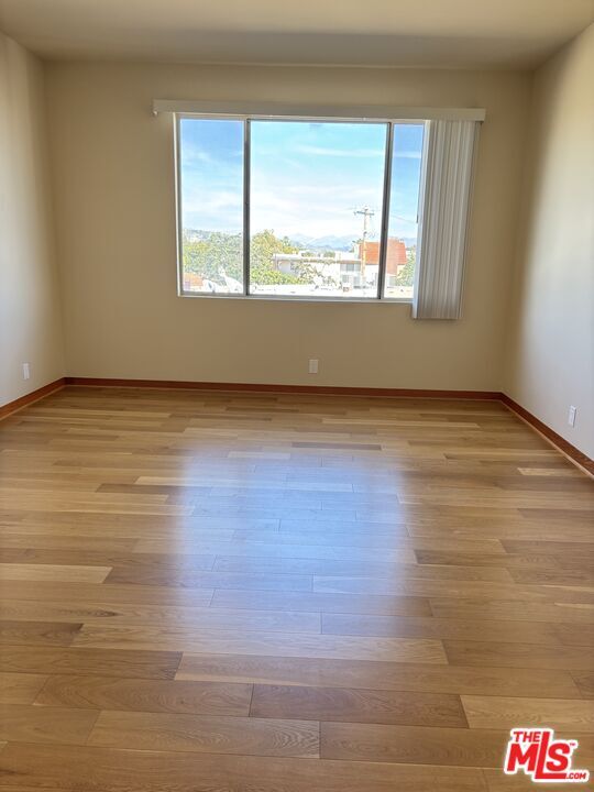 Foto del edificio - 10465 Eastborne Ave