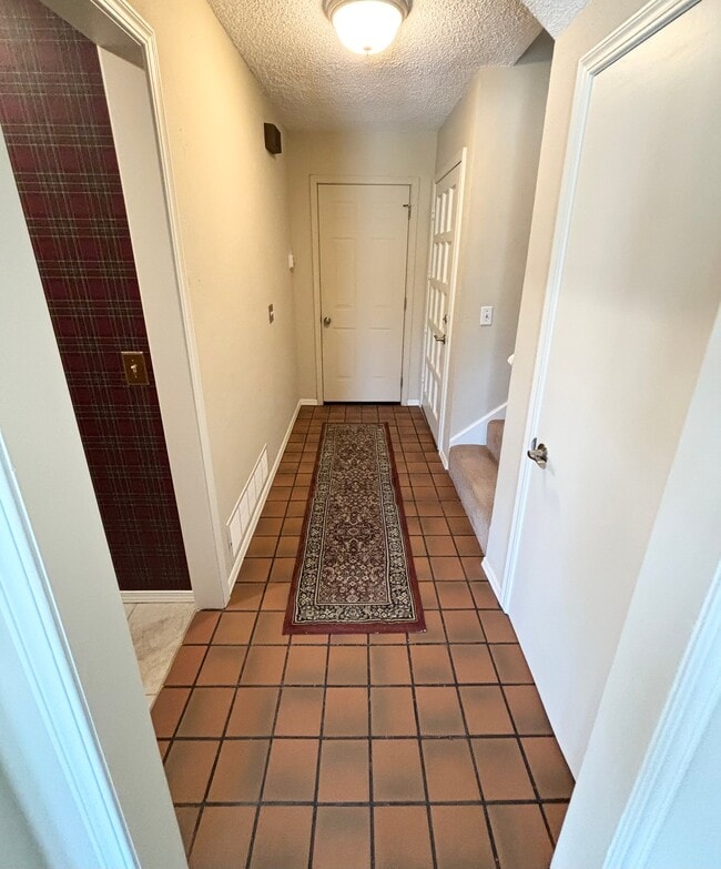 Building Photo - 12019 Ashford Dr