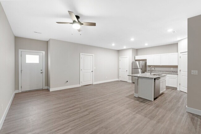 Foto del edificio - 5120 N Cypress St