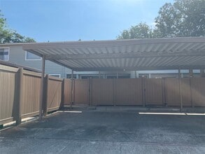 Building Photo - 2343 Briarwest Blvd