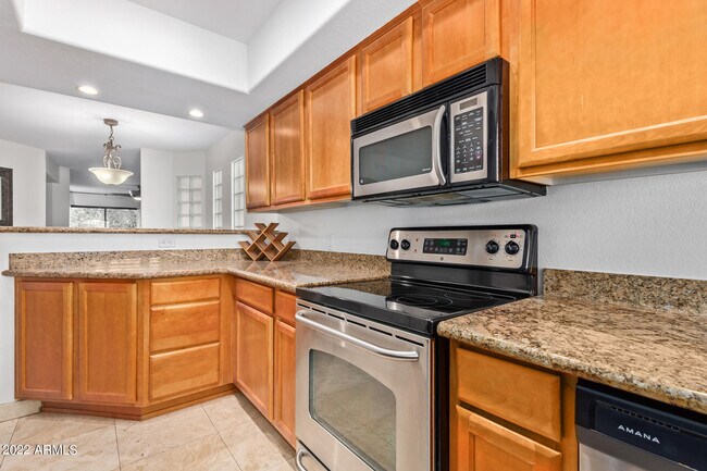 Foto del edificio - 3235 E Camelback Rd