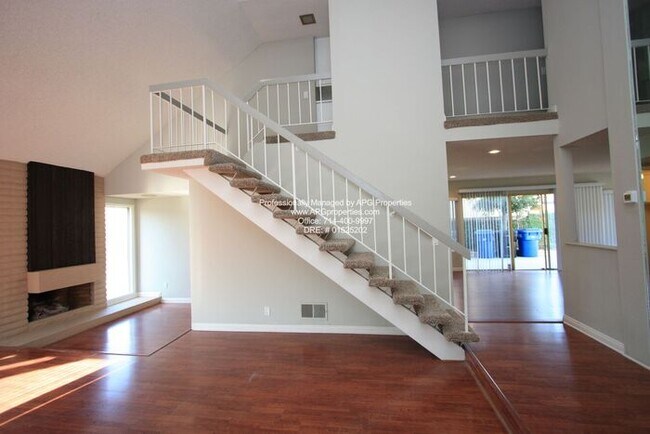 Building Photo - 4338 Surrey Dr
