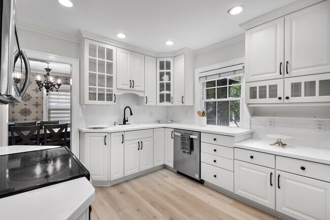 Foto del edificio - 4848 Ewing Ave S