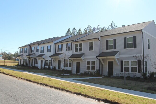 Foto del edificio - NEW 3 Bedroom Townhome Minutes from Downto...