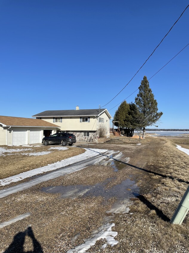 Primary Photo - 9758 S.40 Ln
