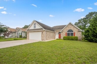 Building Photo - 1102 University Forest Dr