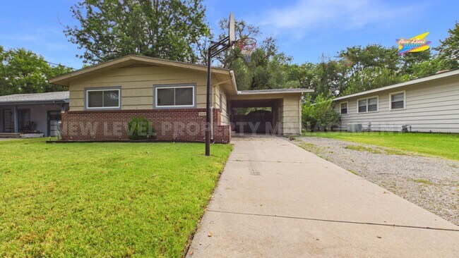 Foto del edificio - 6040 Hartford Dr
