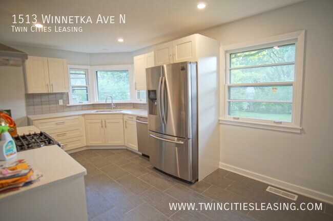Foto del edificio - 1513 Winnetka Ave N