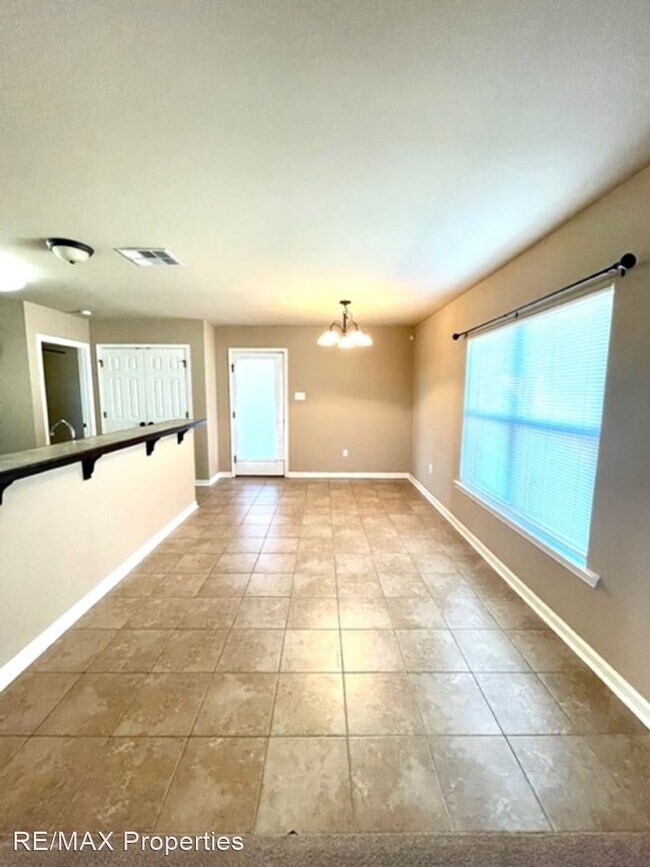 Building Photo - 3 br, 2 bath House - 42114 N. City Parc Dr.