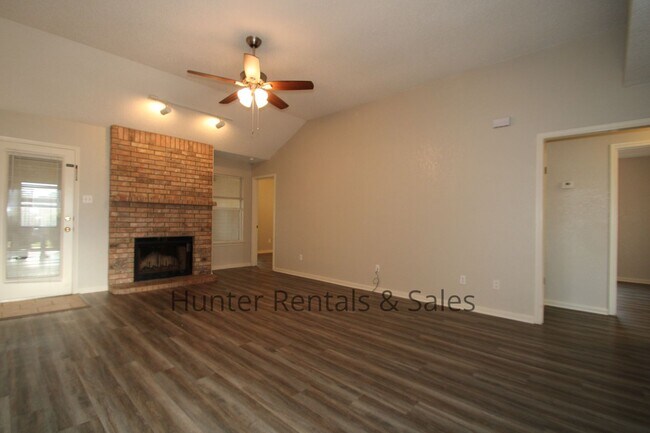 Foto del edificio - 4001 Tallwood Dr