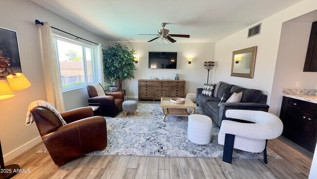 Foto del edificio - 6708 E Monte Vista Rd