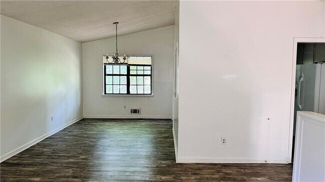 Foto del edificio - 975 Memory Ln