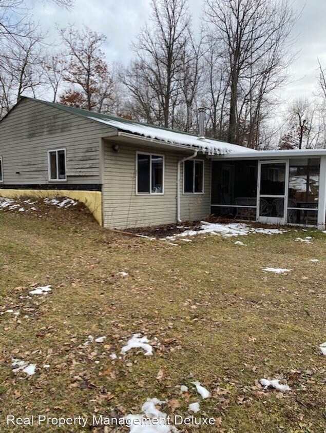 Primary Photo - 2 br, 1 bath House - 21209 Bluegill Rd