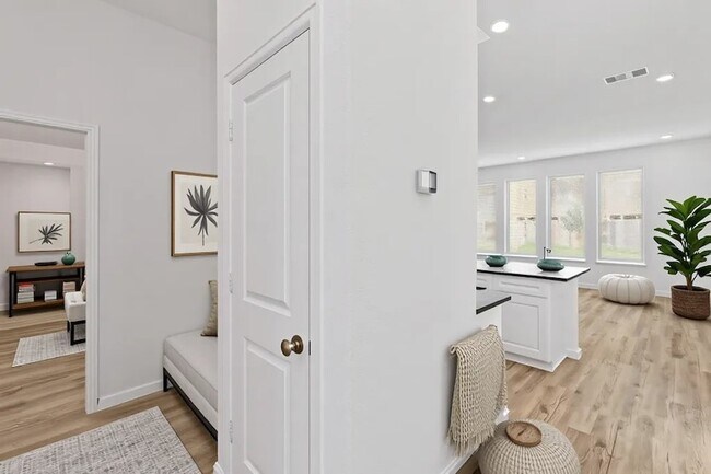 Foto del edificio - 4131 Balboa Dr