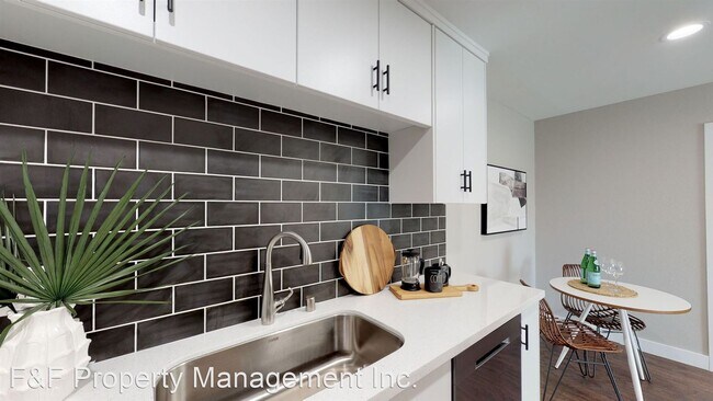 Foto del edificio - 3380 Harding St