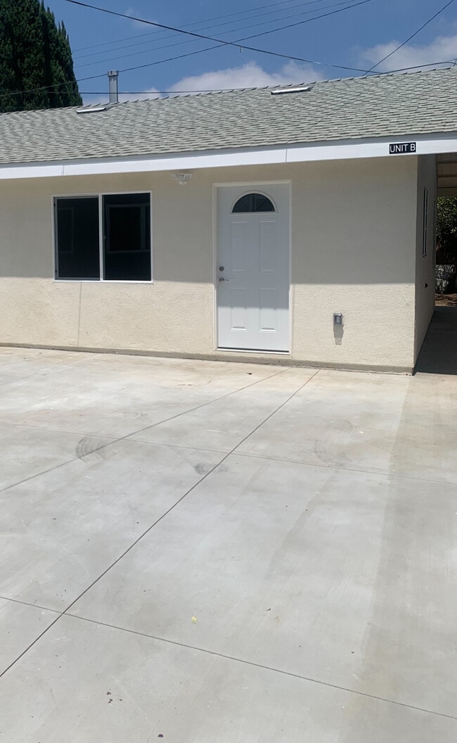 Photo - 1227 W 146th St House