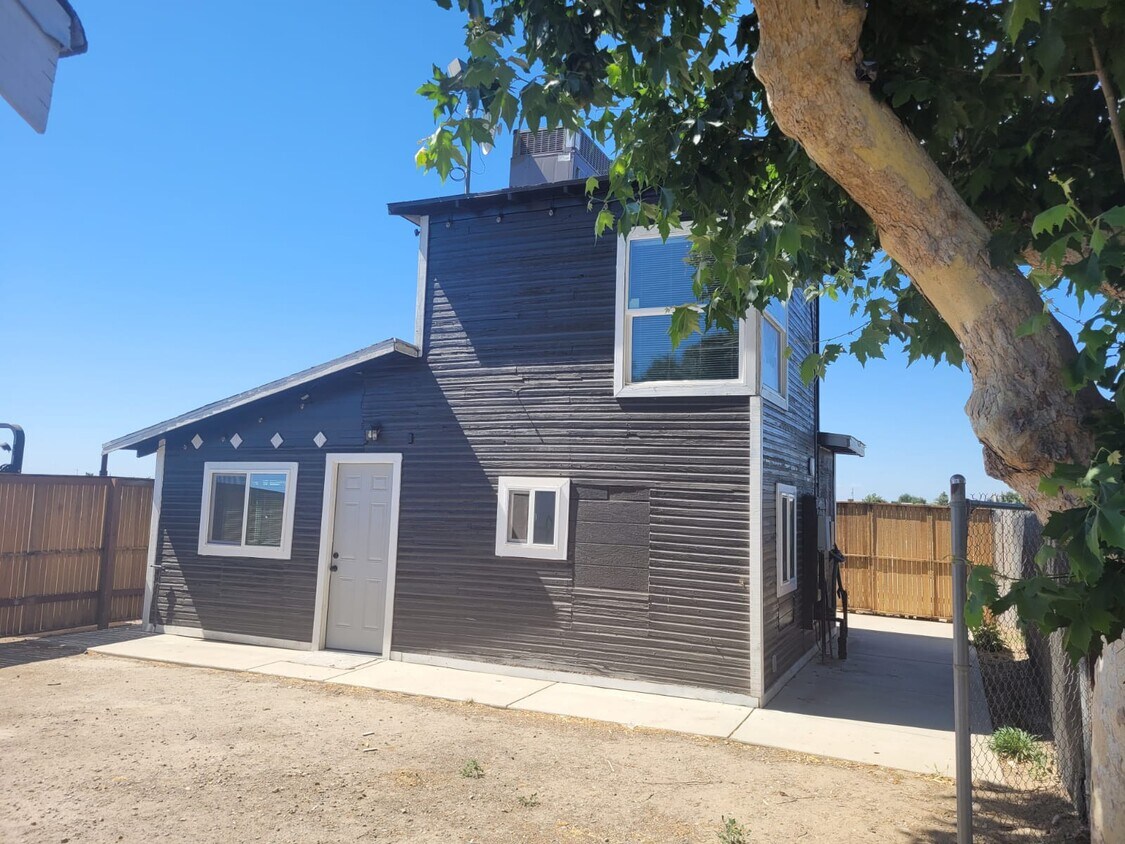 8761 S Clovis Ave, Fowler, CA 93625 House Rental in Fowler, CA