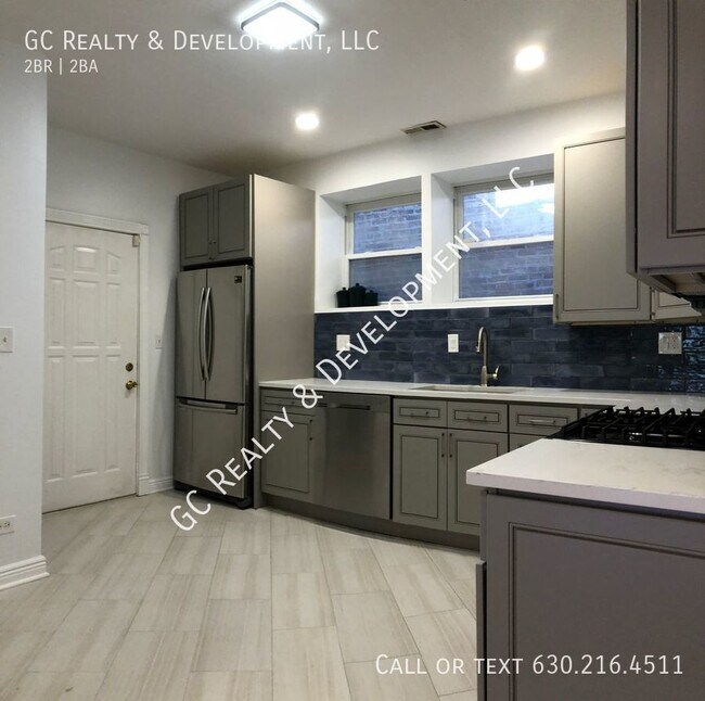 Foto del edificio - ***LOGAN SQUARE / 2 BDRM / 2 BTH / CENTRAL...